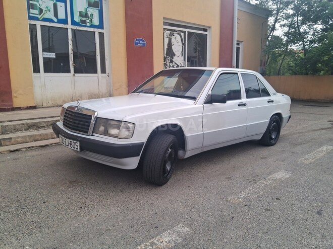 Mercedes 190 1991, 325,678 km - 2.0 l - Qusar
