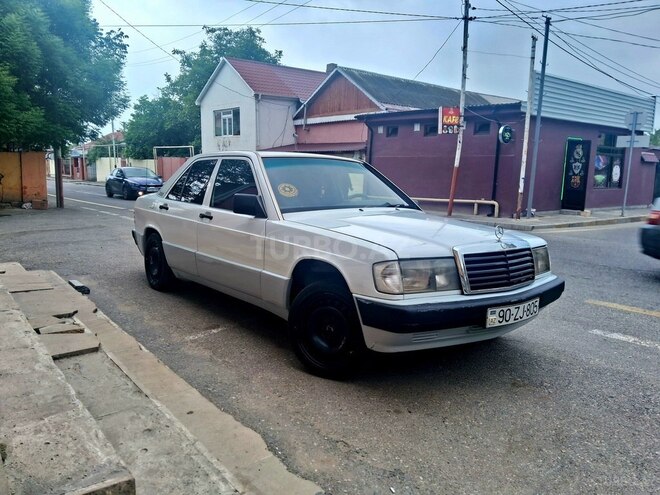 Mercedes 190 1991, 325,678 km - 2.0 l - Qusar