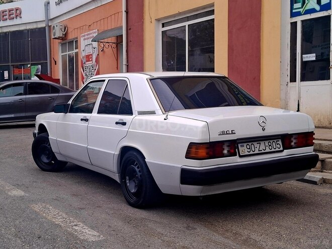 Mercedes 190 1991, 325,678 km - 2.0 l - Qusar