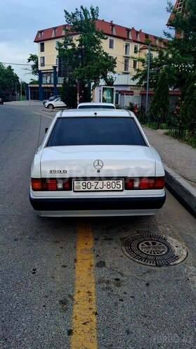 Mercedes 190 1991, 325,678 km - 2.0 l - Qusar