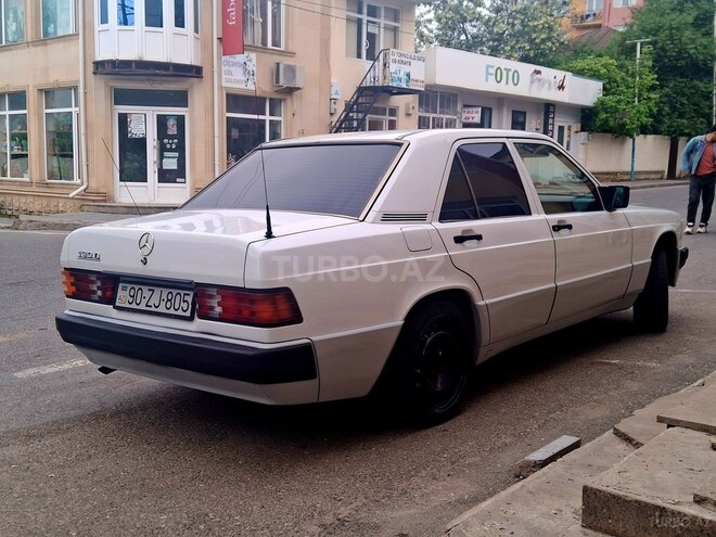 Mercedes 190 1991, 325,678 km - 2.0 l - Qusar