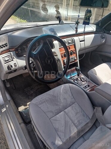 Mercedes E 220 d 1998, 600,000 km - 2.2 l - Masallı
