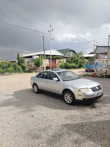 Volkswagen Passat 2004, 270,000 km - 1.8 l - Şəmkir