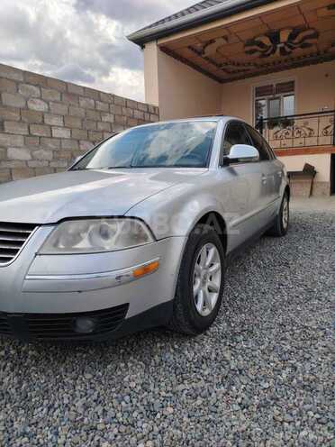 Volkswagen Passat 2004, 270,000 km - 1.8 l - Şəmkir