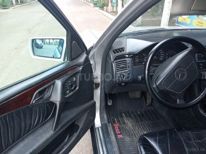 Mercedes E 230 1996, 423,000 km - 2.3 l - Ağcabədi