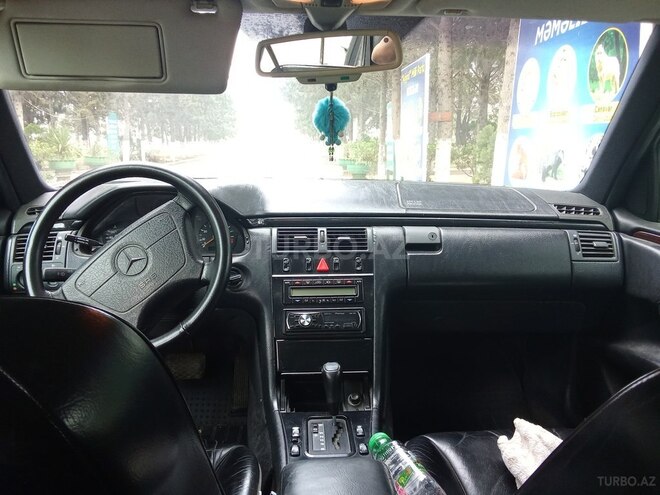Mercedes E 230 1996, 423,000 km - 2.3 l - Ağcabədi