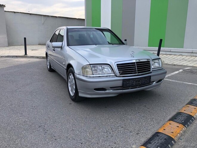 Mercedes C 200-2