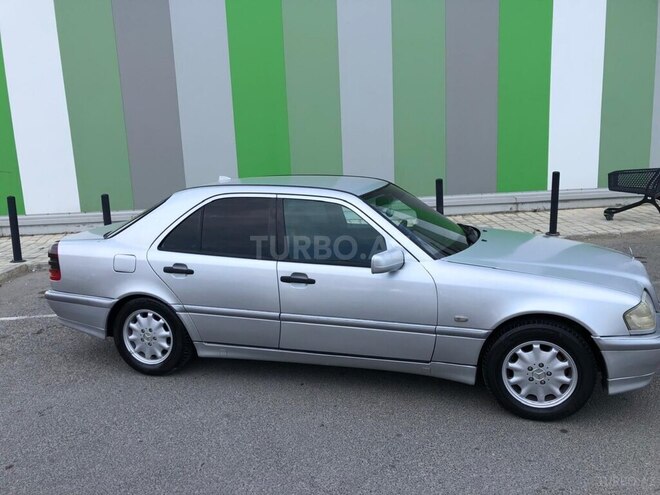 Mercedes C 200-7