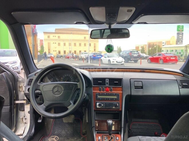 Mercedes C 200 1997, 300,000 km - 2.0 l - Sumqayıt