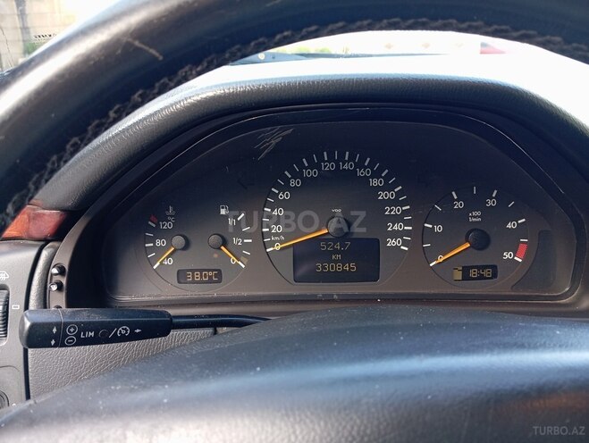 Mercedes E 270 2000, 330,845 km - 2.7 l - Bakı