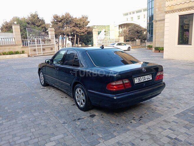 Mercedes E 270 2000, 330,845 km - 2.7 l - Bakı
