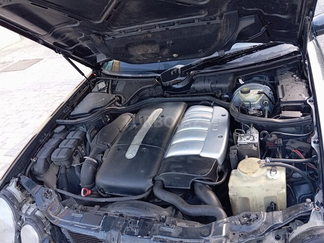 Mercedes E 270 2000, 330,845 km - 2.7 l - Bakı
