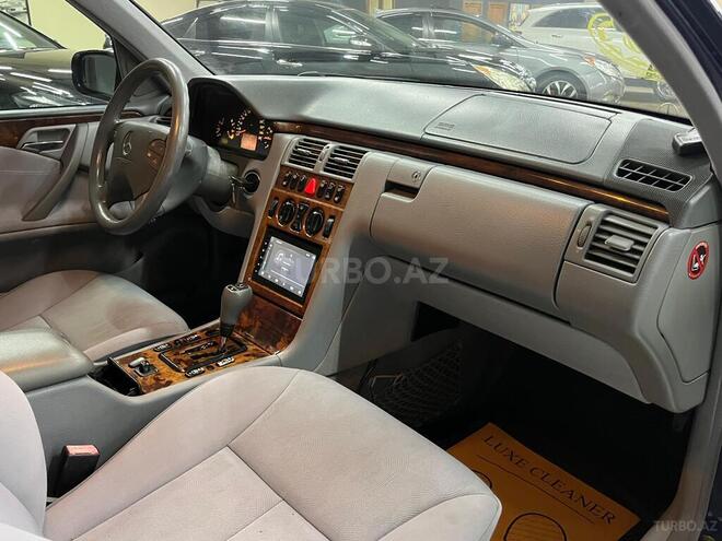 Mercedes E 280 2000, 385,000 km - 2.8 л - Bakı