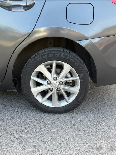 Toyota Corolla 2013, 385,000 km - 1.6 l - Bakı