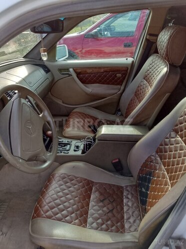 Mercedes C 220 1998, 283,000 km - 2.2 l - Bakı