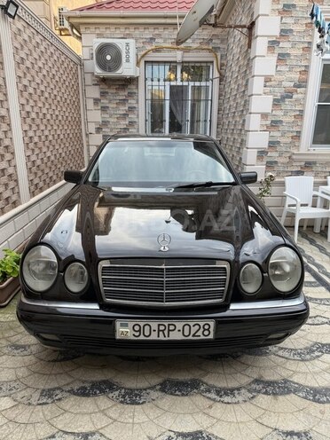 Mercedes E 240 1999, 304,402 km - 2.6 l - Bakı
