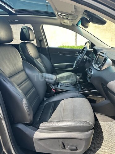 Kia Sorento-10