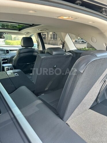 Kia Sorento-15