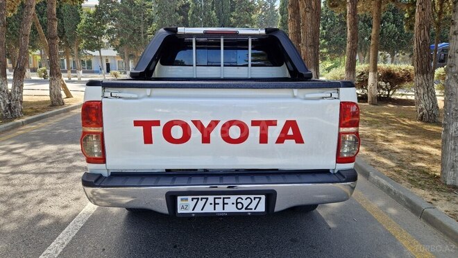Toyota Hilux 2012, 212,000 km - 2.5 l - Bakı
