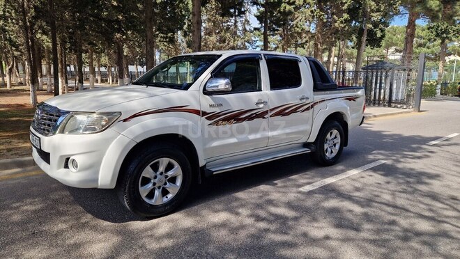 Toyota Hilux 2012, 212,000 km - 2.5 l - Bakı
