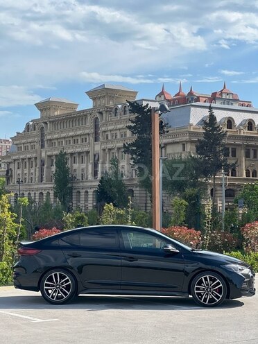 Hyundai Elantra 2016, 112,654 km - 1.6 l - Bakı