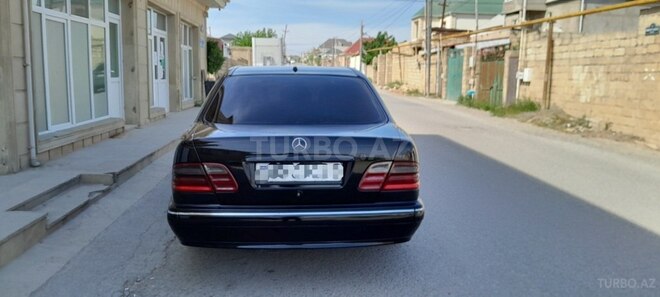 Mercedes E 220 d 2000, 500,000 km - 2.2 л - Bakı