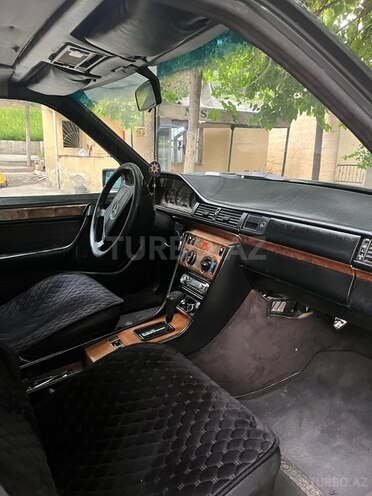 Mercedes E 230 1990, 358,455 km - 2.3 l - Mingəçevir
