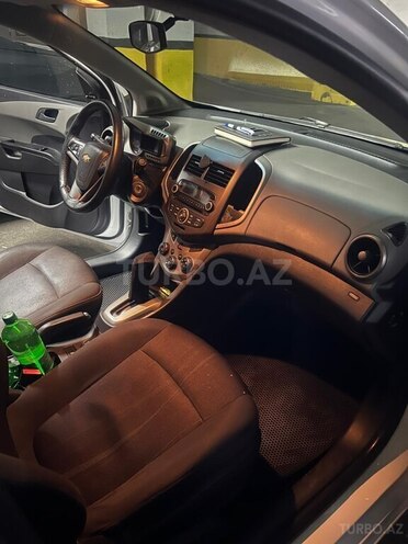 Chevrolet Aveo-7