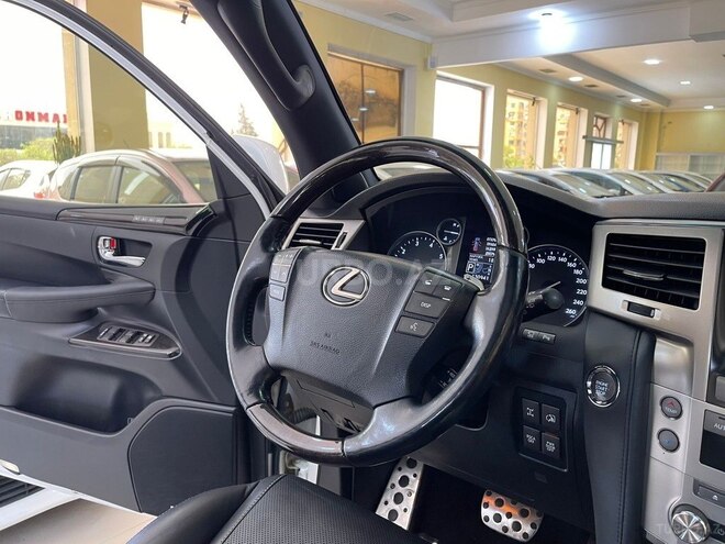 Lexus LX 570-9