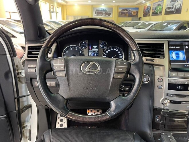 Lexus LX 570-10
