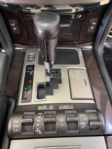 Lexus LX 570-20