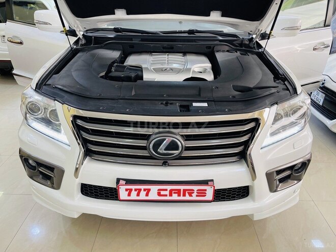 Lexus LX 570-21