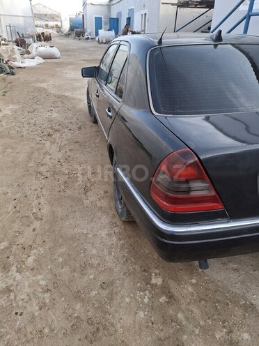 Mercedes C 250 d 1995, 483,000 km - 2.5 l - Bakı