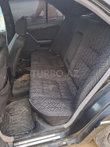 Mercedes C 250 d 1995, 483,000 km - 2.5 l - Bakı