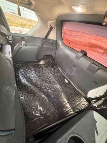 Toyota Land Cruiser Prado-19