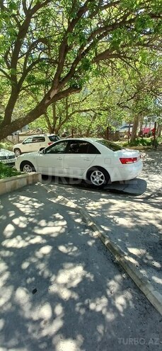 Hyundai Sonata-4