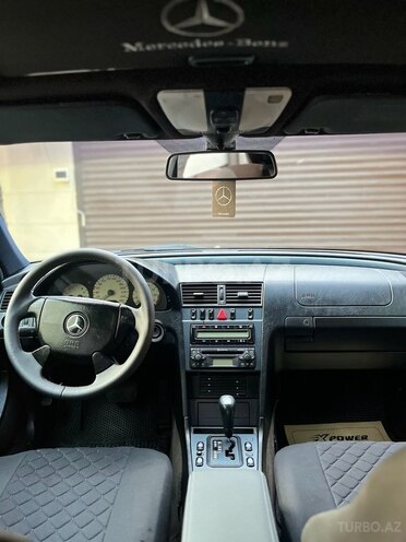 Mercedes C 240 1999, 268,000 km - 2.4 l - Masallı