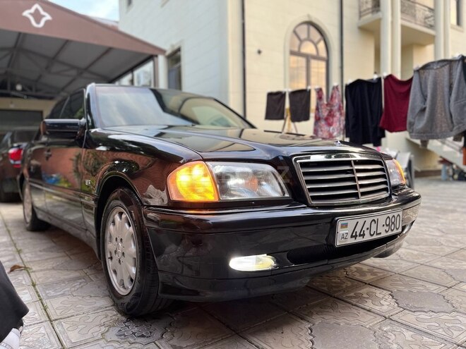 Mercedes C 240 1999, 268,000 km - 2.4 l - Masallı