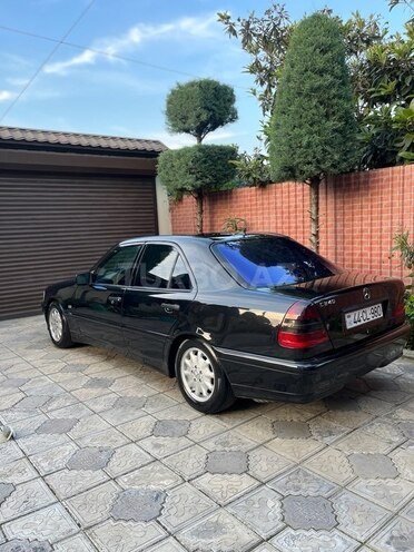Mercedes C 240 1999, 268,000 km - 2.4 l - Masallı