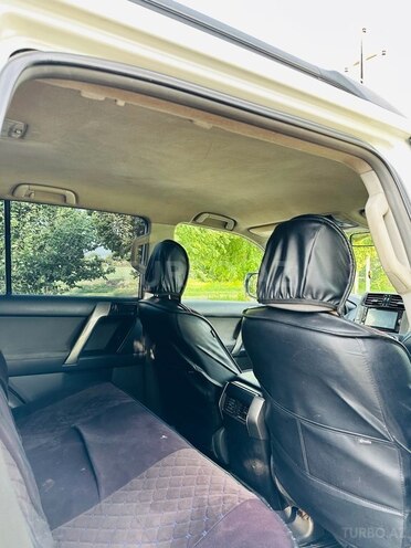 Toyota Land Cruiser Prado-11