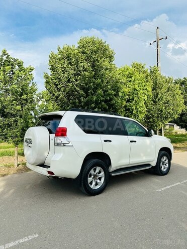 Toyota Land Cruiser Prado-6