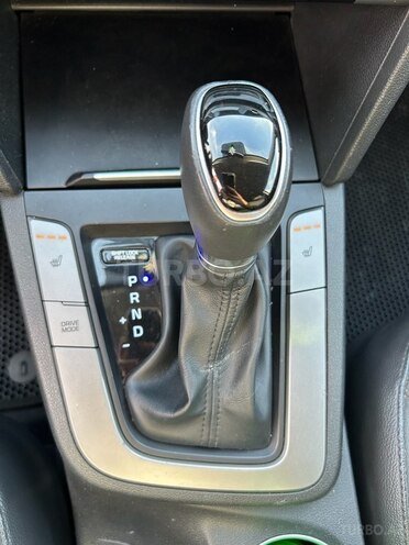 Hyundai Elantra 2017, 68,000 km - 2.0 l - Bakı