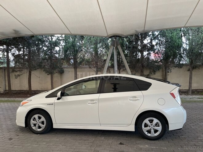 Toyota Prius 2014, 215,000 km - 1.8 l - Bakı