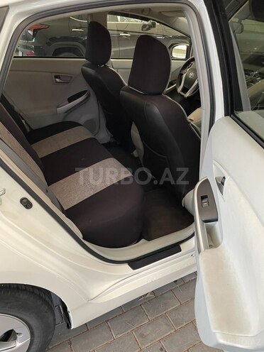 Toyota Prius 2014, 215,000 km - 1.8 l - Bakı