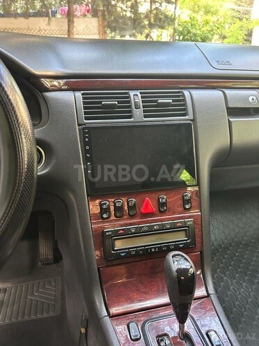 Mercedes E 240 2001, 310,000 km - 2.4 l - Bakı