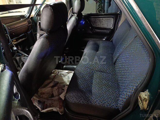 GAZ 3110 2001, 208,000 km - 2.4 l - Samux