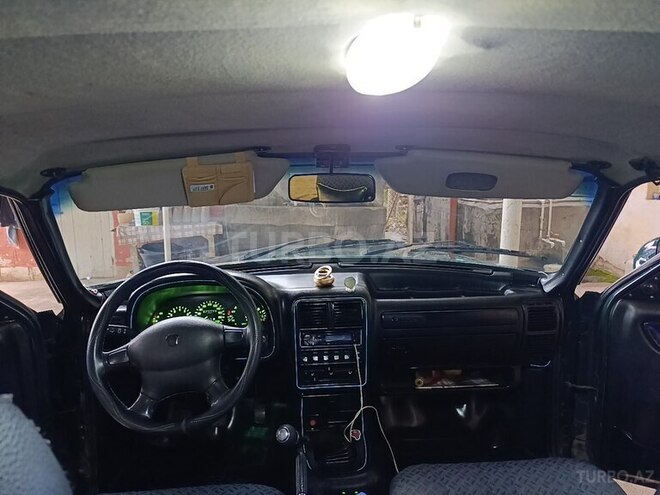 GAZ 3110 2001, 208,000 km - 2.4 l - Samux