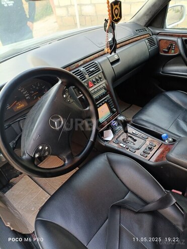 Mercedes E 320 2000, 442,000 km - 3.2 l - Sumqayıt