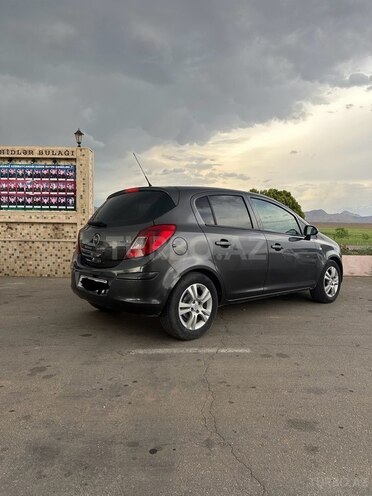 Opel Corsa 2010, 256,000 km - 1.3 l - Naxçıvan