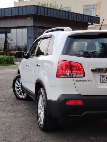 Kia Sorento 2011, 223,900 km - 2.0 l - Bakı